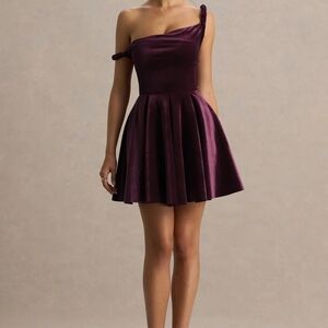 Elegant One-Shoulder Burgundy Dress